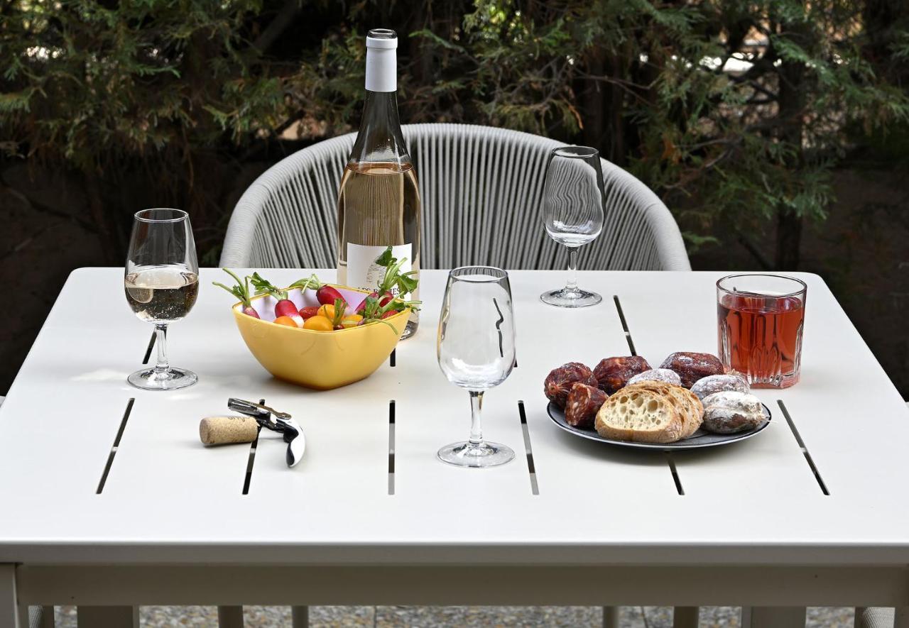 Agréable studio 2/4 pers au calme avec rez-de-jardin Bandol Exterior foto
